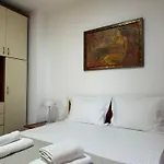 Villa Bumblebee Spille